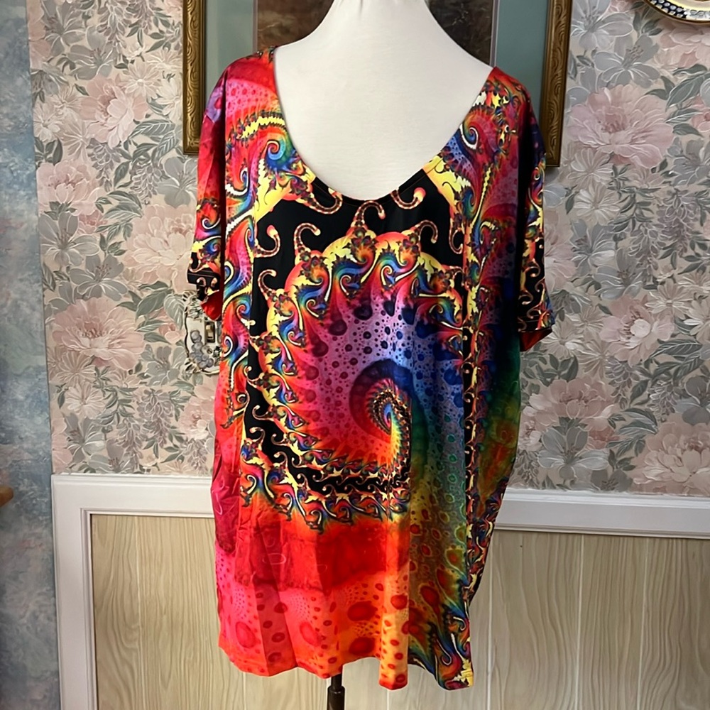 Abstract Colorful Womens Top size; 5xl NWOT